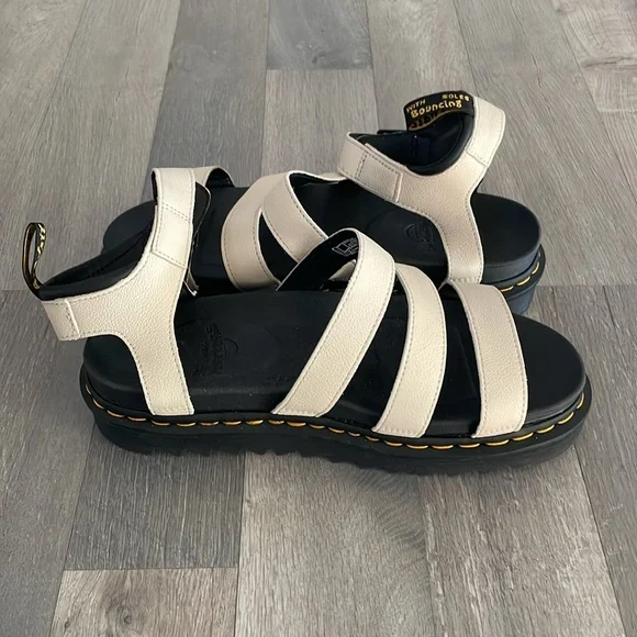 Dr. Martens Blaire Hydro Women's Sandal - Picture 10 of 12